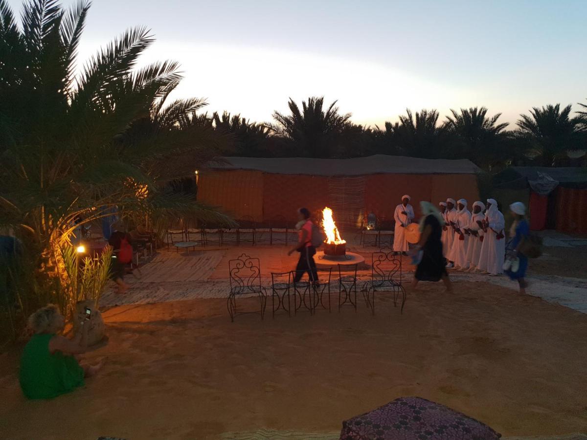 Auberge Sahara Garden Lac Yasmins Buitenkant foto